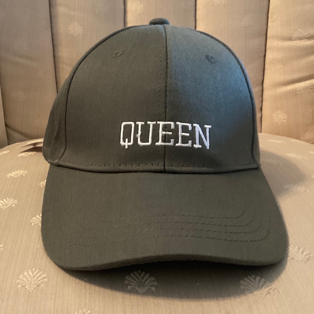 Queen Baseball Cap, New Condition - image 5